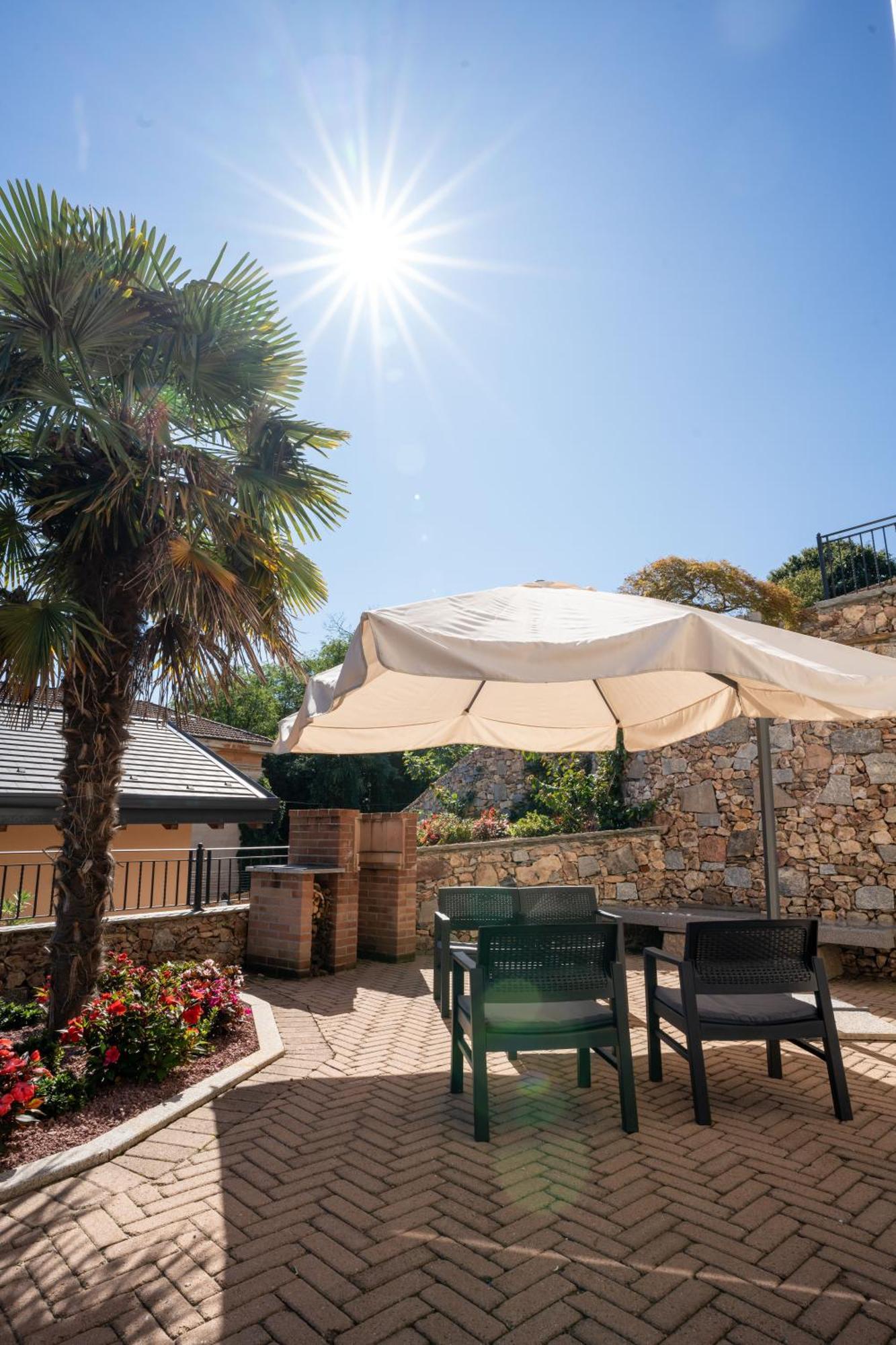 Villa San Carlo Arona Eksteriør bilde